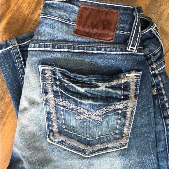 BKE - Picture 2 of 6